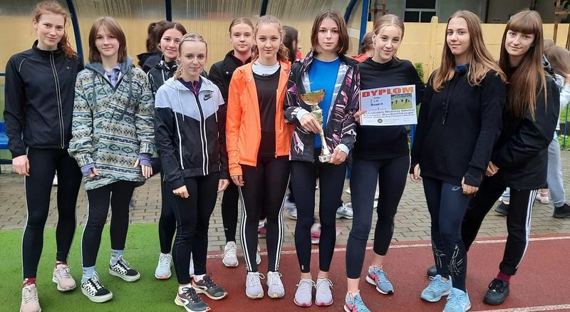 Zdjecie grupowe biegaczy 3