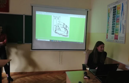 Na zdjęciu uczniowie w trakcie wykładu