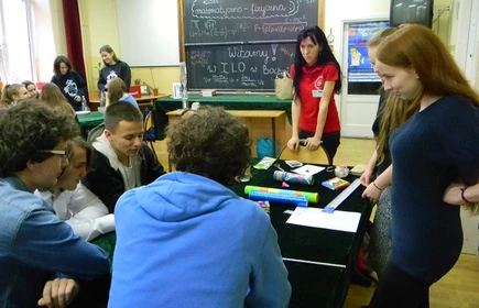 &bdquo;Fraktalny świat oraz ciekawe doświadczenia fizyczne&rdquo;.3