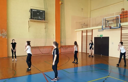 Siatk&oacute;wka dziewcząt - galeria 9