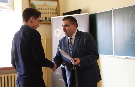Wręczenie na nagród laureatowi konkursu