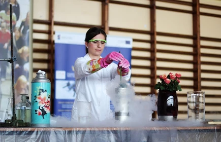 Chemiczne pożegnanie roku szkolnego 16