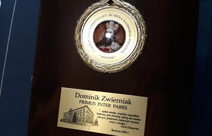 Tablica pamiątkowa dla ucznia, za wybitne wyniki w nauce