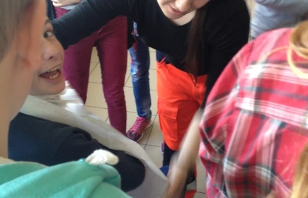 Warsztaty dla gimnazjalist&oacute;w Jak udzielić pierwszej pomocy 7