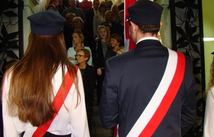 Dwudziestu Dyrektor&oacute;w i ślubowanie klas pierwszych 2