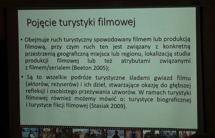 Na zdjęciu ekran rzutnika z jednym z tematów spotkania