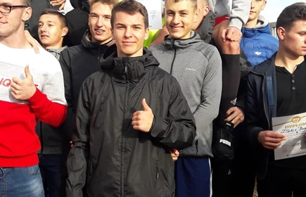 Grupowe zdjęcie uczniów 