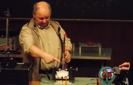 Być fizykiem - wywiad z dr Markiem Gołąbem 2