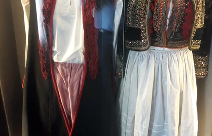 Na zdjęciu stroje ludowe 