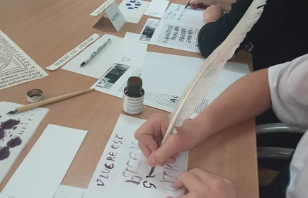 Kaligrafia w bibliotece