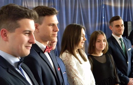 Pożegnanie absolwent&oacute;w - galeria 42