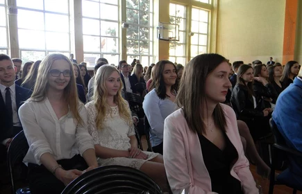 Pożegnanie absolwent&oacute;w - galeria 31