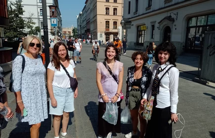 nauczyciele szkoły zwiedzający Kraków
