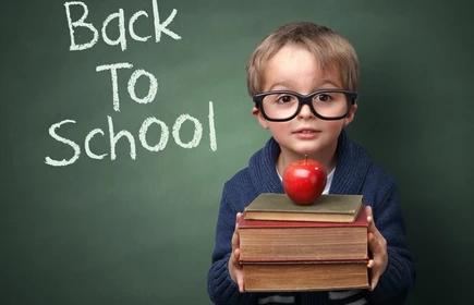 dziecko przy tablicy