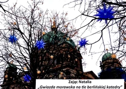 Ozdobne gwiazdy w tle Berlińska katedra