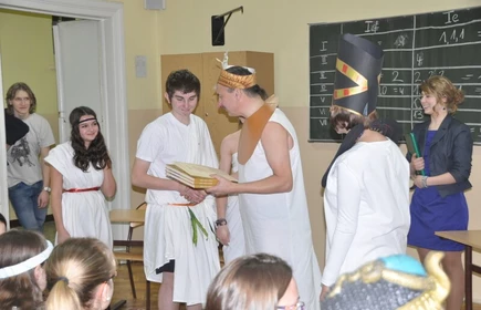 Konkurs Antyczny klas pierwszych 13