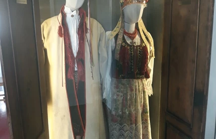 Zdjęcie strojów ludowych 