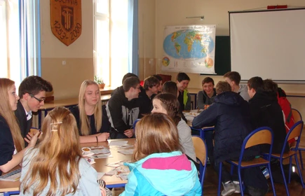 TARGI  EDUKACYJNE I DNI OTWARTE W I  LO 1