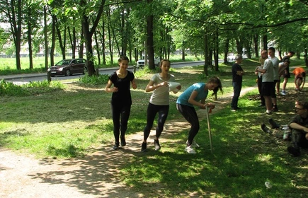 W finale wojew&oacute;dzkim zawod&oacute;w: &bdquo;Sprawni jak żołnierze&rdquo;, drużyna naszej szkoły zajęła czwarte miejsce.14