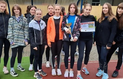 Zdjecie grupowe biegaczy 3