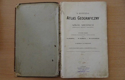 Zdjęcie atlasu geograficznego