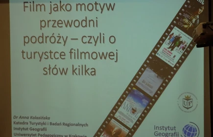 Na zdjęciu ekran rzutnika z jednym z tematów spotkania