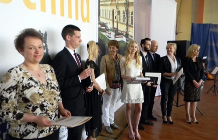 Pożegnanie absolwent&oacute;w - galeria 37