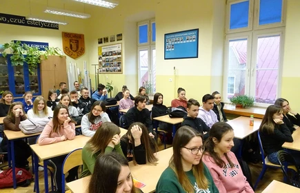 Zdjęcie prezentuję uczestników wykładu