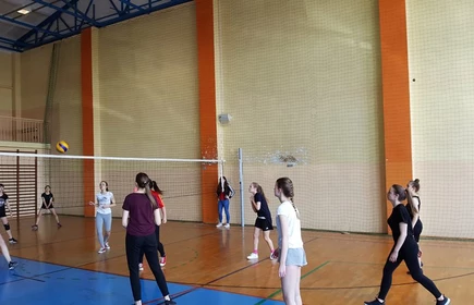 Siatk&oacute;wka dziewcząt - galeria 3