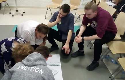 Młodzi głosują + - geleria 7