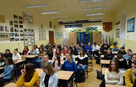 Zdjęcie prezentuję uczestników spotkania