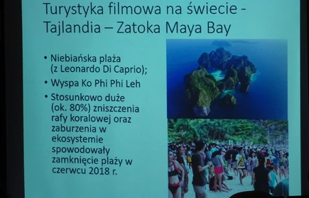 Na zdjęciu ekran rzutnika z jednym z tematów spotkania