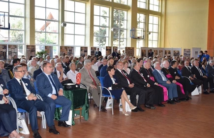 Dwieście lat minęło 9