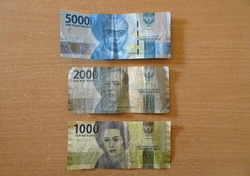 Zdjęcie prezentuję indonezyjskie banknoty