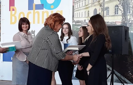 Pożegnanie absolwent&oacute;w - galeria 16