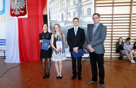 Zakończenie roku klas III - galeria 33