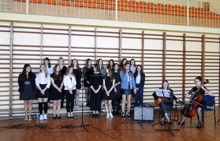 Zakończenie roku klas III - galeria 43