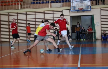 Drużyna klasy 2B mistrzem  szkolnego futsalu.2