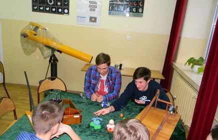 &bdquo;Fraktalny świat oraz ciekawe doświadczenia fizyczne&rdquo;.7