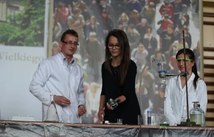 Chemiczne pożegnanie roku szkolnego 12