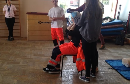 Warsztaty dla gimnazjalistów Jak udzielić pierwszej pomocy 1