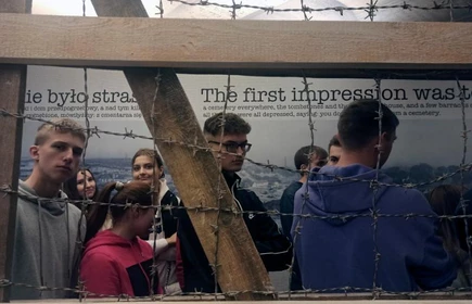 Uczniowie w Fabryce Schindlera