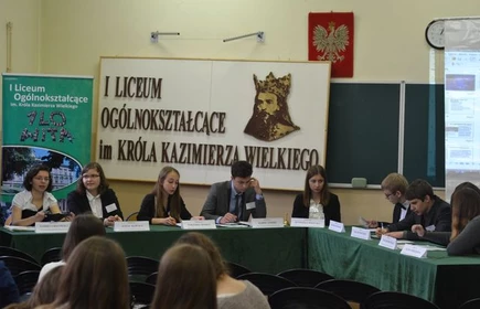 Czwarta debata Szkolnego Klubu Dyskusyjnego „ Semper in altum” 1