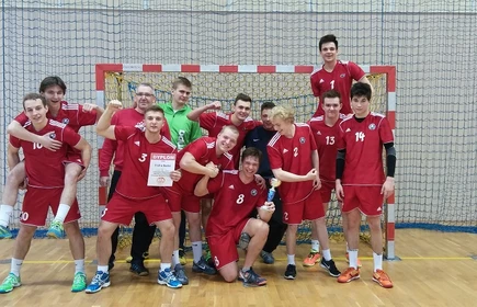 Piłkarze ręczni z awansem do finału wojew&oacute;dzkiego! 5