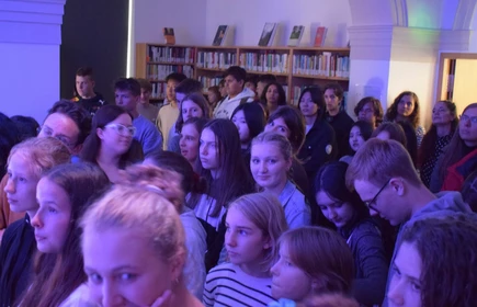 Uczniowie na koncercie