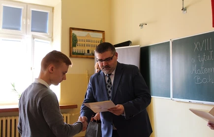Wręczenie na nagród laureatowi konkursu