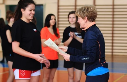 Reprezentacja klasy 3 B Mistrzem Szkoły  w koszykówce dziewcząt 14
