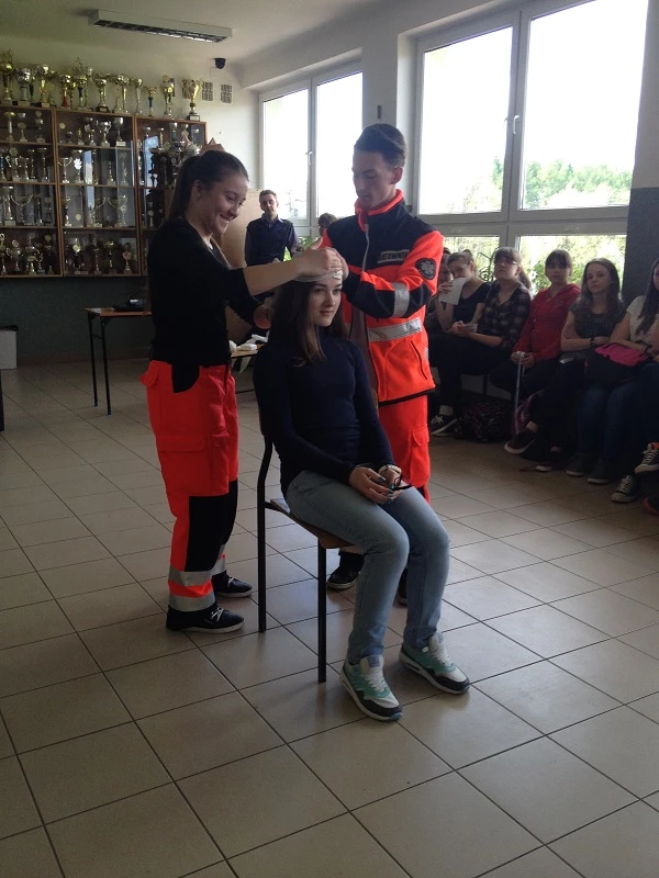Warsztaty dla gimnazjalistów Jak udzielić pierwszej pomocy 1