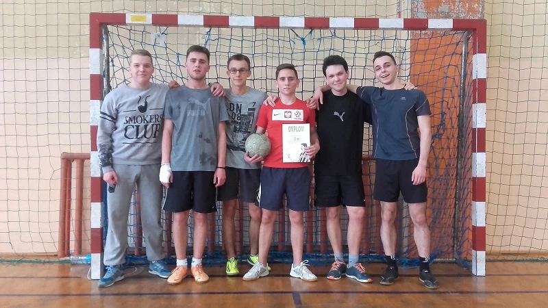 Chłopaki z 2b - mistrzami szkolnego futsalu.1