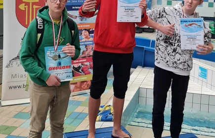 Pływacy na podium